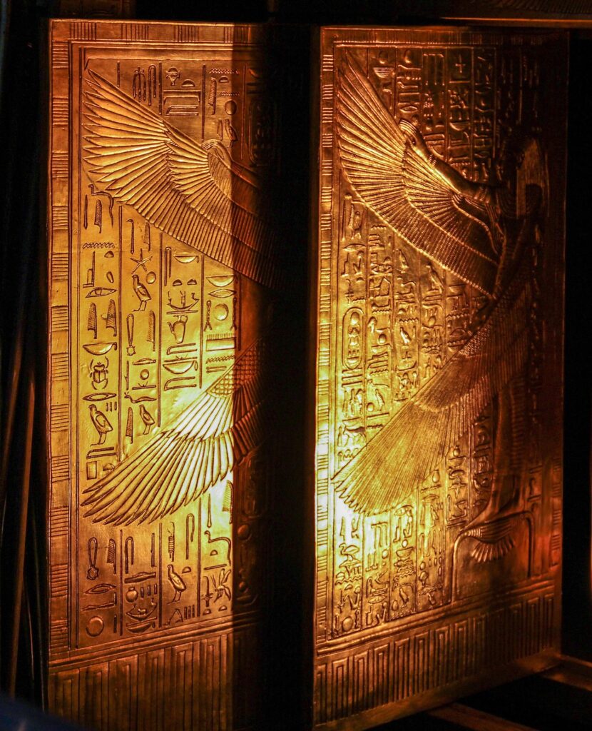 Goldene Türen gefunen in Tutanchamuns Grab